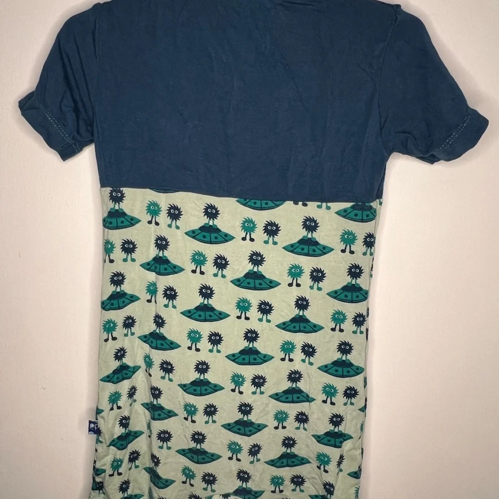 KicKee Pants Aloe‎ Aliens with Flying Saucers Color Block Henley Romper 12-18 mo